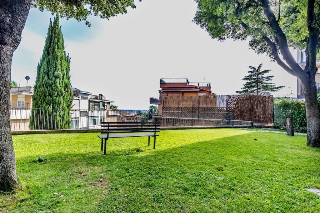 Luxury Apartment Front Of Cavalieri Hilton Hotel Rome Exterior photo