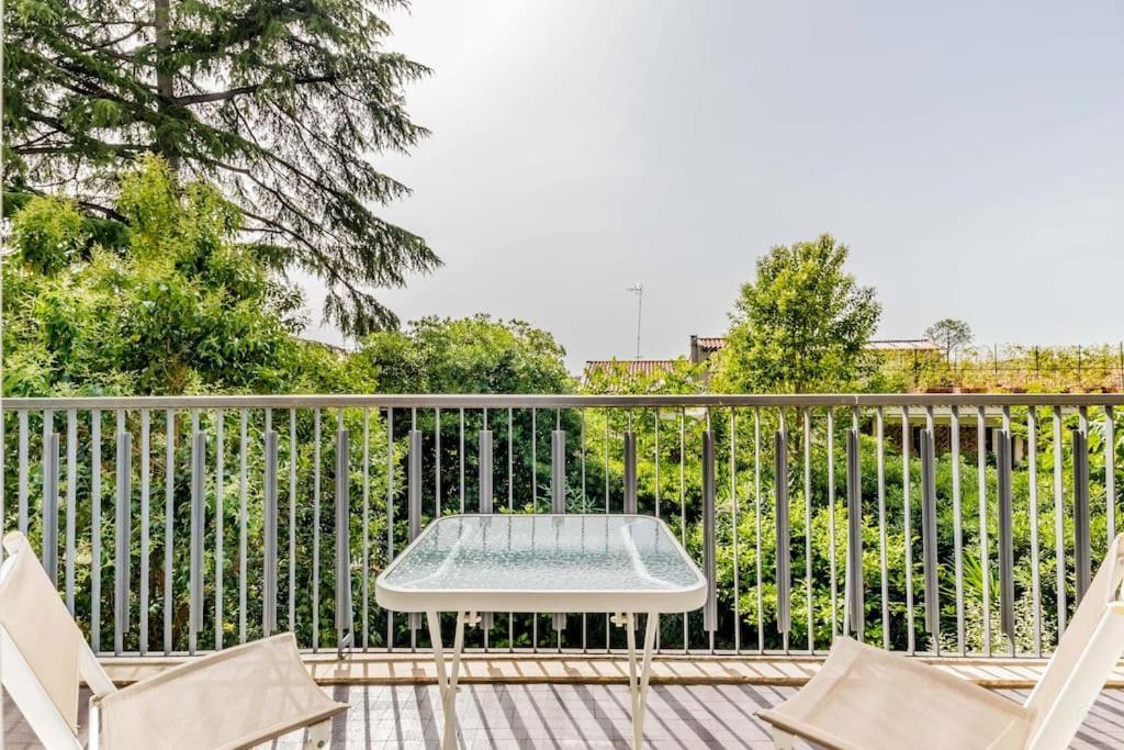 Luxury Apartment Front Of Cavalieri Hilton Hotel Rome Exterior photo